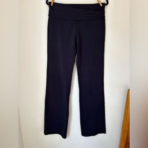 Lululemon Black Wide Leg V waist yoga legging, size 10